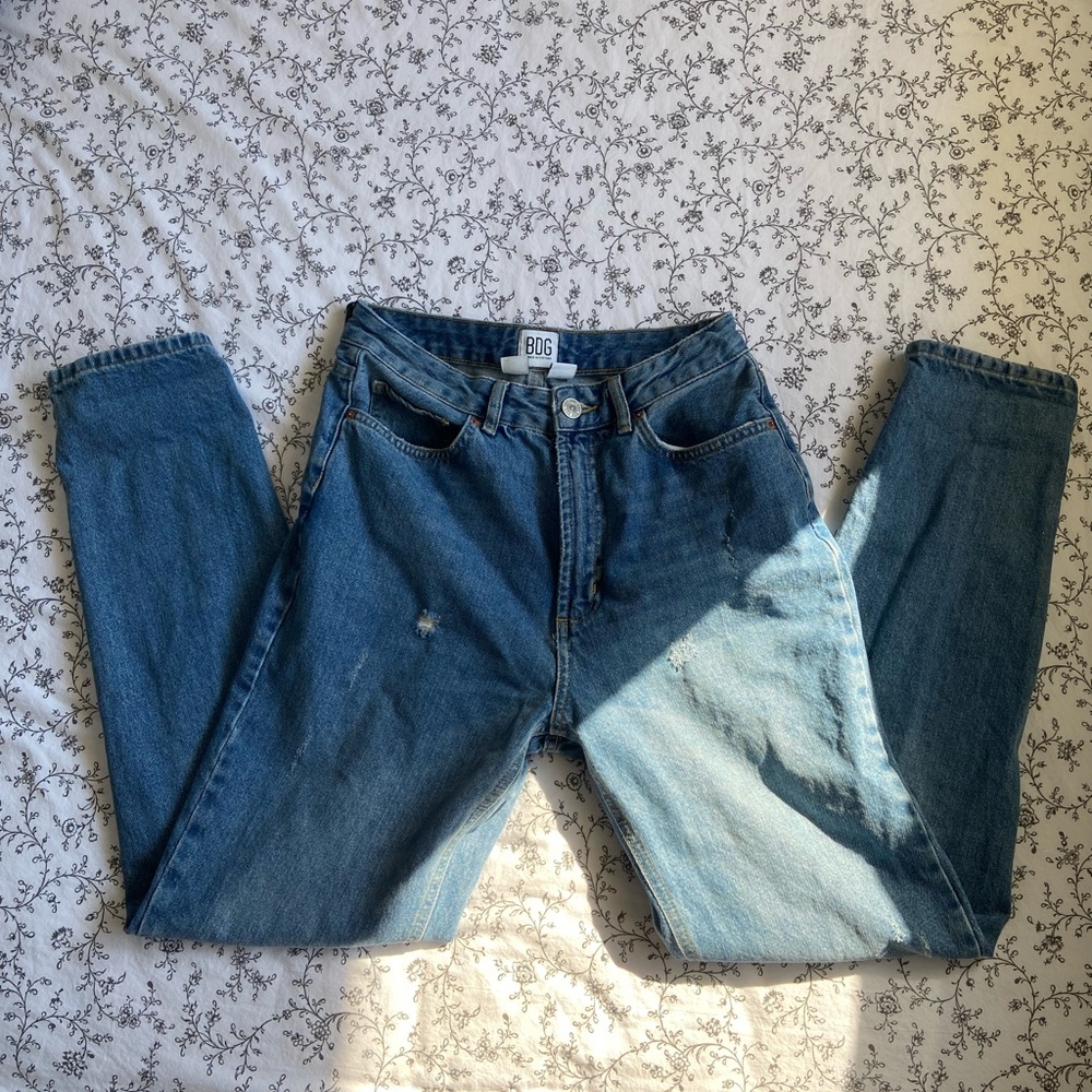 URBAN OUTFITTERS BDG MOM JEANS